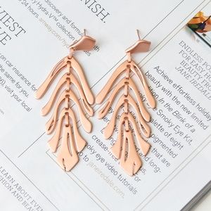 KENDRA SCOTT Luca Statement Rose Gold Earrings